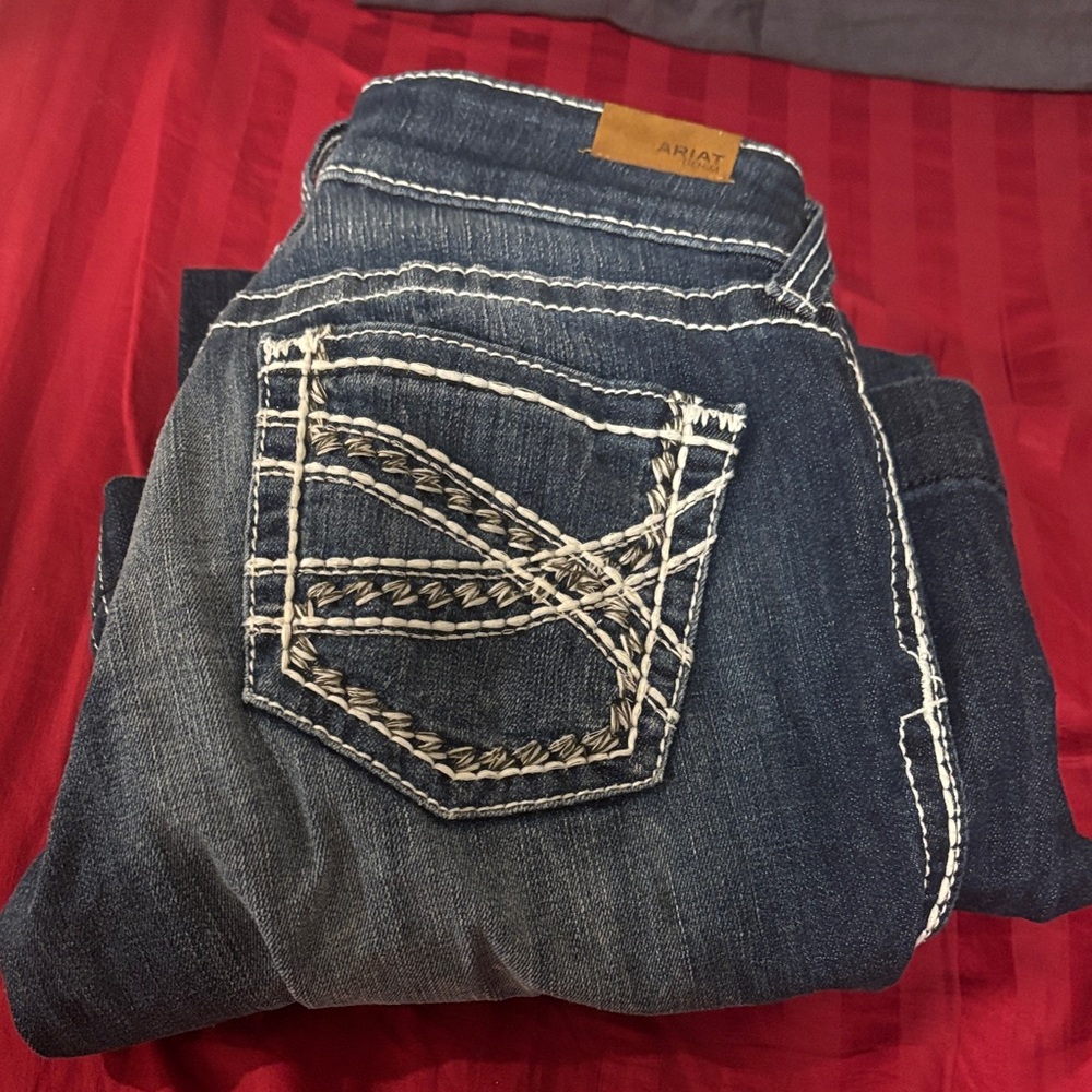 Ariat Women's Dark Blue Stitch Jeans NWOT